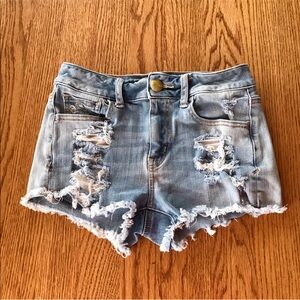 American Eagle Destroyed Hi-rise shorties
